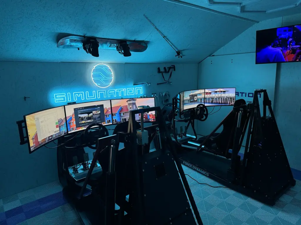 Racing Simulator Mobile Entertainment - Corporate